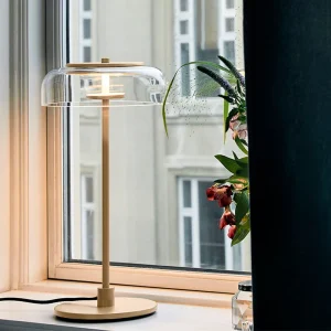 LumiGlow – Postmodern LED Tafellamp met Glazen Kap voor Stijlvolle Verlichting