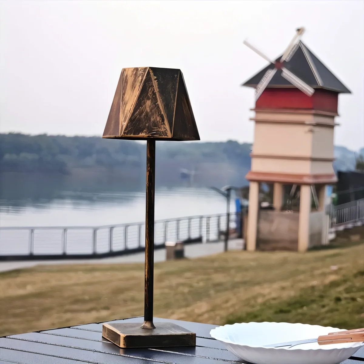 PolyLamp - Draagbare Zeshoekige LED-Tafel Lamp - Waterdicht en Oplaadbaar - Image 6