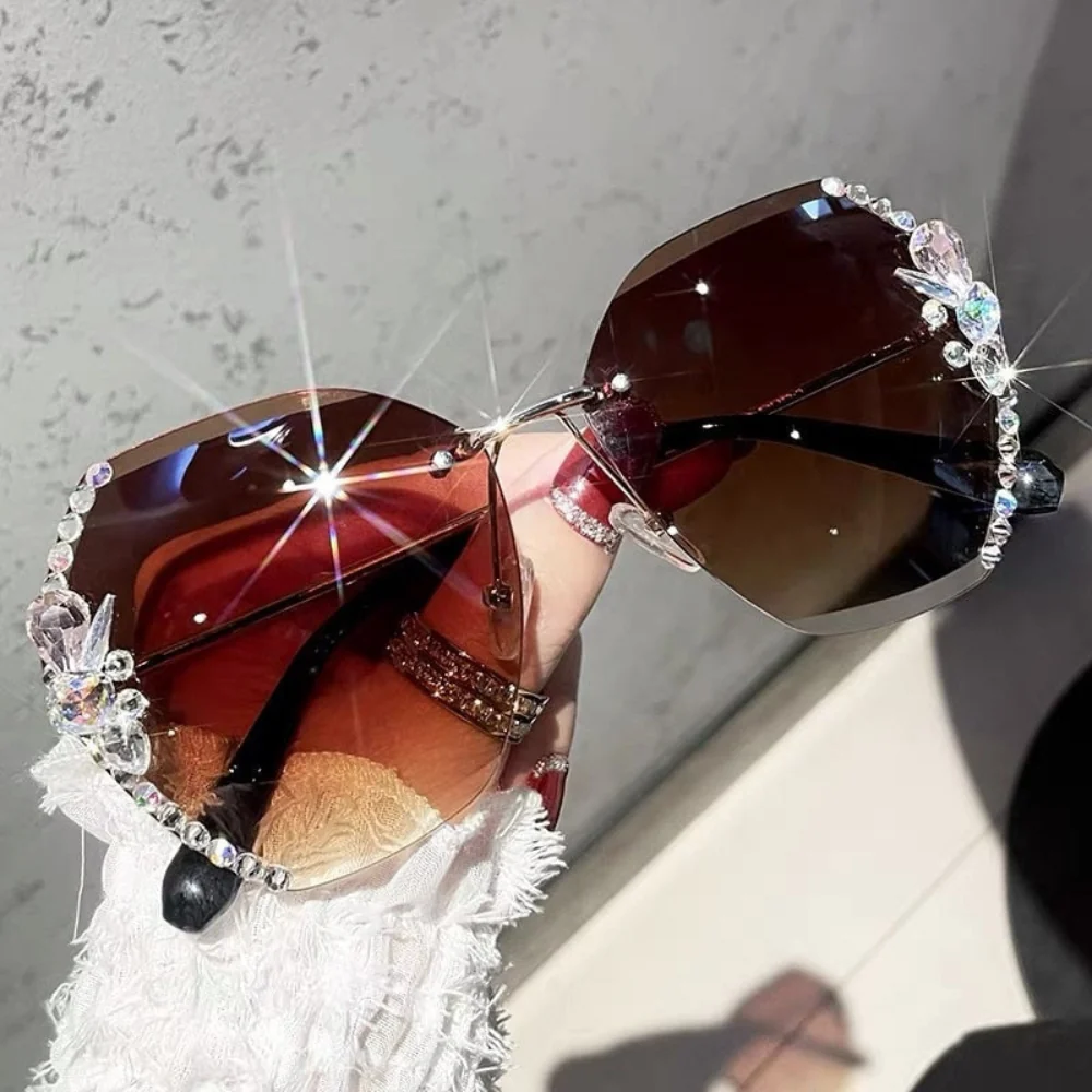 Zonnebril Dames Randloos UV400 Gradient Lens Strass Modebril - Image 8
