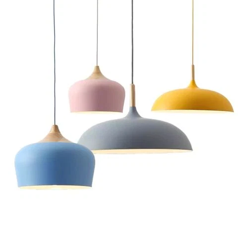 Hanglampen van Metaal en Hout in Zachte Pasteltinten - Image 2